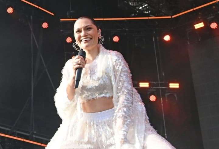 Jessie J returns to stage
