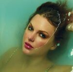 Leon Thomas Celebrates ‘Mutt’ Reaching Hot 100 Top 10: ‘Let This Be a Sign to Keep on Working & Chase Your Dreams!’